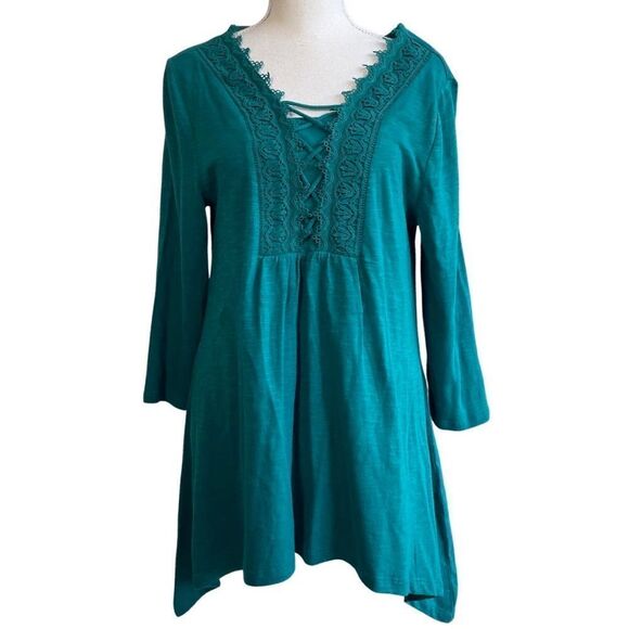 CHICO’S Heather Teal Asymmetrical Lace-Front Top, 3/4 sleeves - Picture 1 of 6
